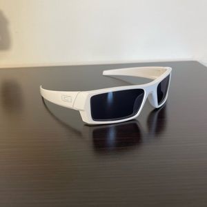 Oakley White Gascan unisex sunglasses never worn